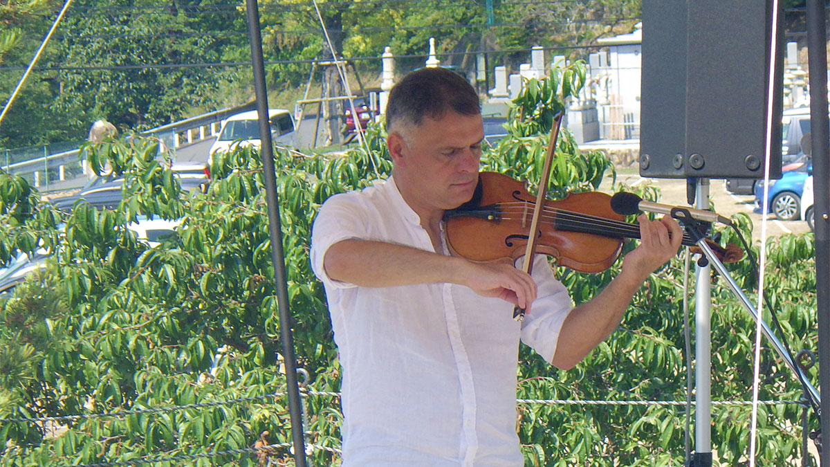 World renowned violinist Vasko Vassilev Concert at hojiji