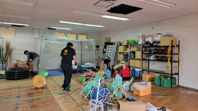 倉庫内機材整備、庫内の整理整頓